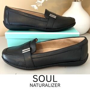 NWOB NATURALIZER  SOUL Kentley Flat Loafer Black Leather Size 7.5Wide